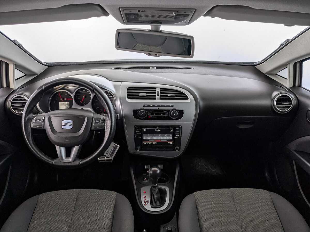 SEAT Leon 2012 года с пробегом. Фото: #9