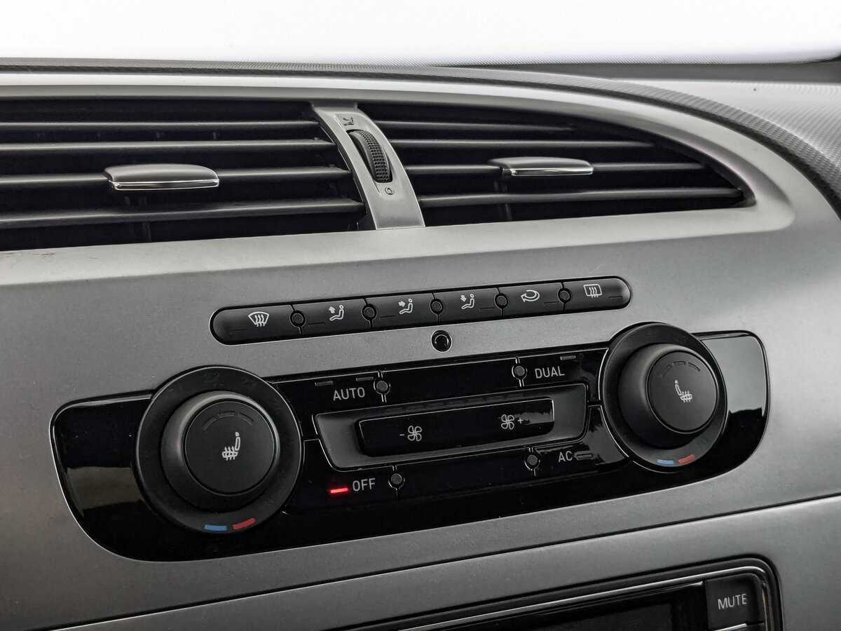 SEAT Leon 2012 года с пробегом. Фото: #16