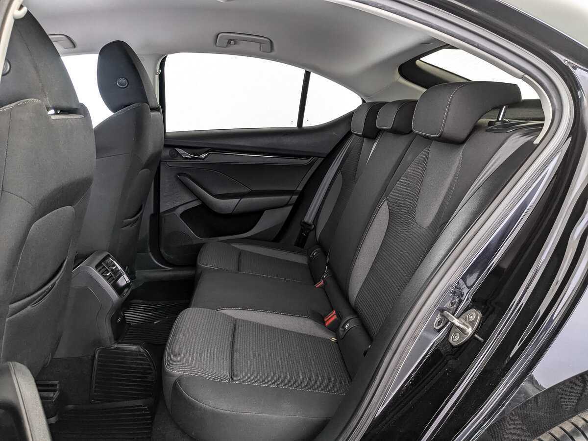 Skoda Octavia 2021 года с пробегом. Фото: #13