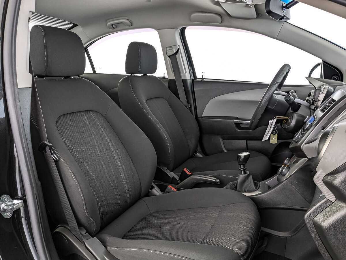 Chevrolet Aveo 2014 года с пробегом. Фото: #18