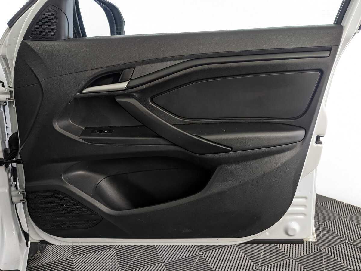 Lada (ВАЗ) Vesta 2021 года с пробегом. Фото: #20