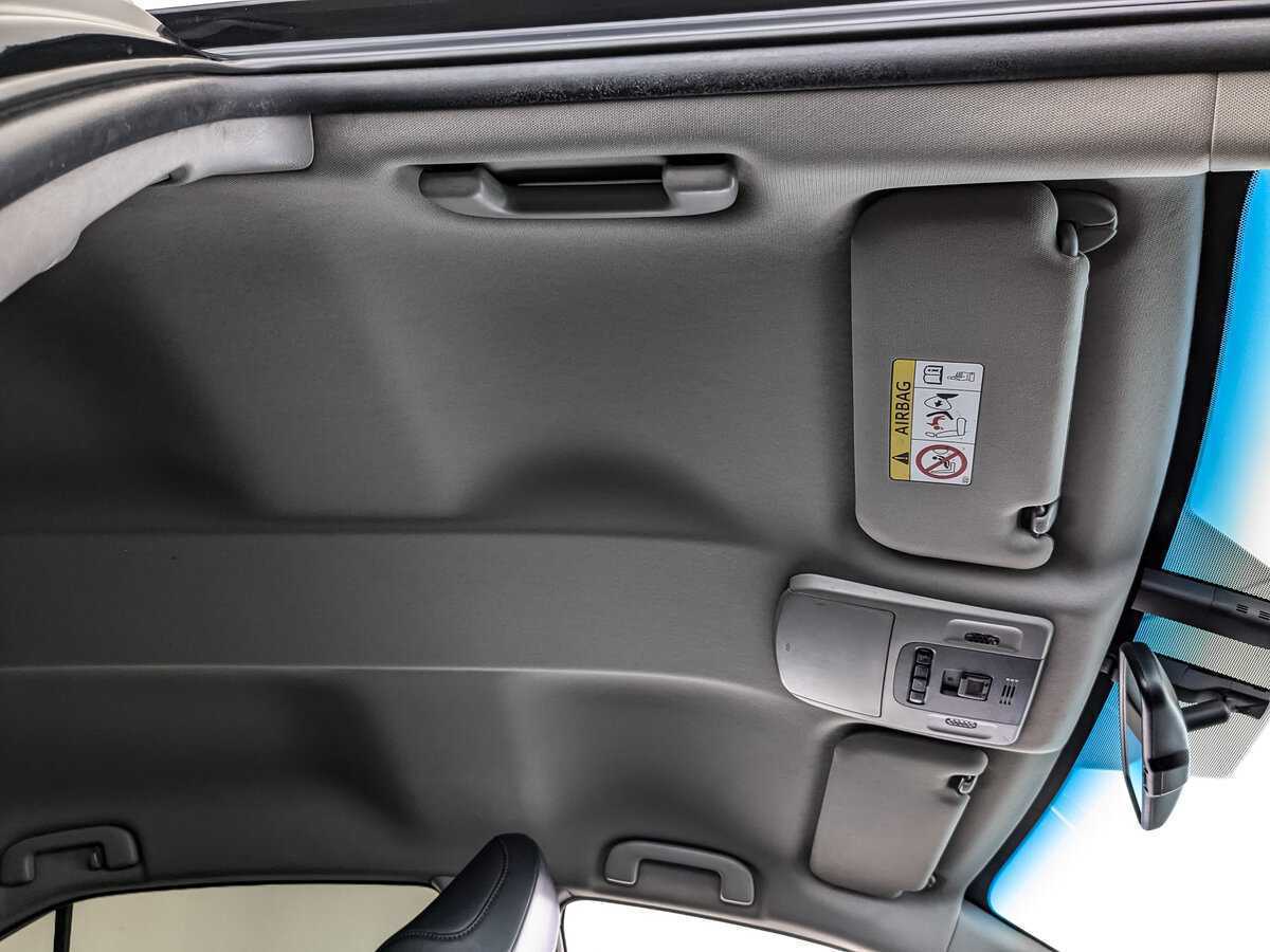 Toyota Camry 2019 года с пробегом. Фото: #18