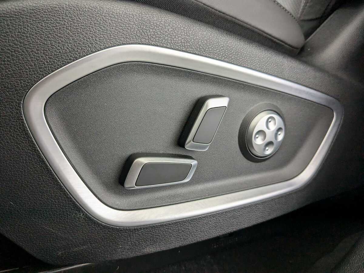 Geely Tugella 2022 года с пробегом. Фото: #15