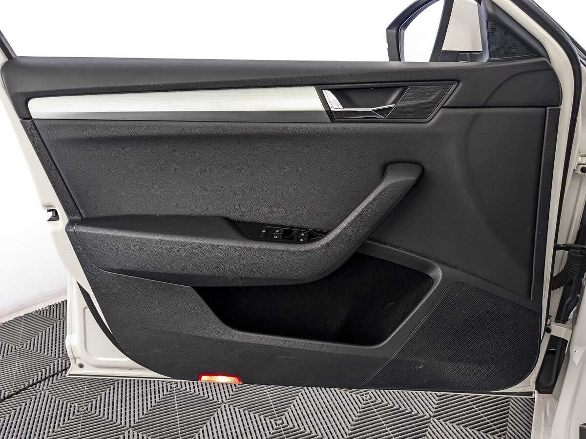 Skoda Superb 2017 года с пробегом. Фото: #13