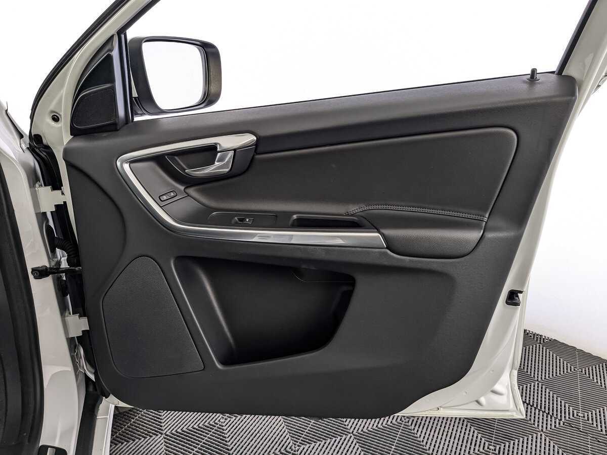 Volvo XC60 2017 года с пробегом. Фото: #20