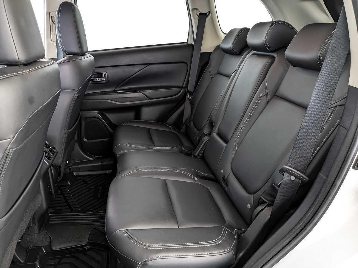 Mitsubishi Outlander 2021 года с пробегом. Фото: #13