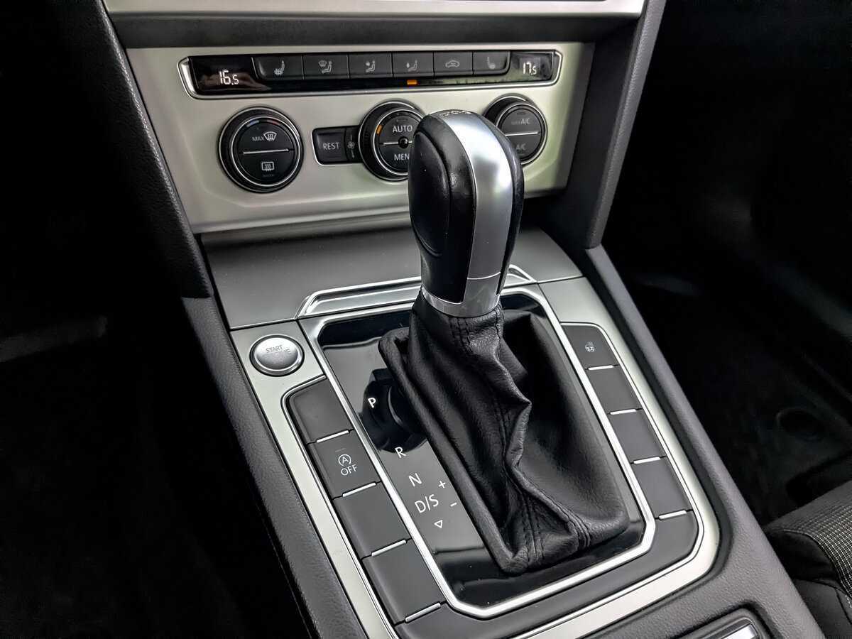 Volkswagen Passat 2018 года с пробегом. Фото: #20