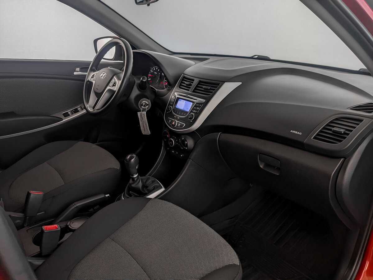 Hyundai Solaris 2012 года с пробегом. Фото: #8