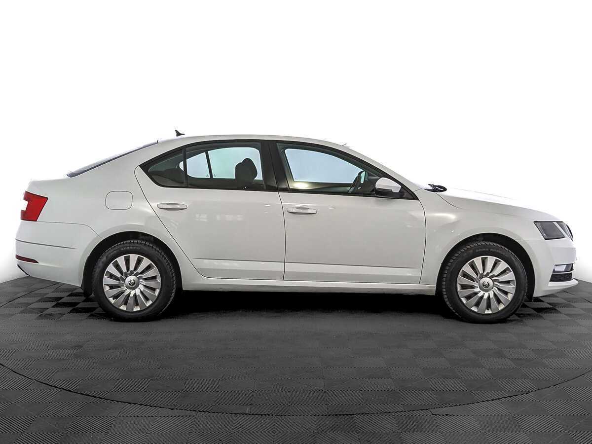 Skoda Octavia 2017 года с пробегом. Фото: #3