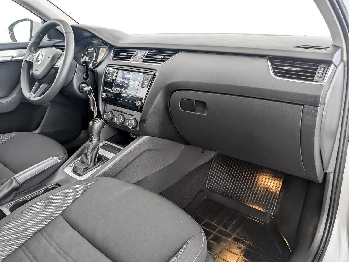 Skoda Octavia 2017 года с пробегом. Фото: #8