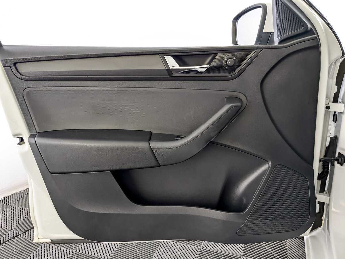 Skoda Rapid 2019 года с пробегом. Фото: #13