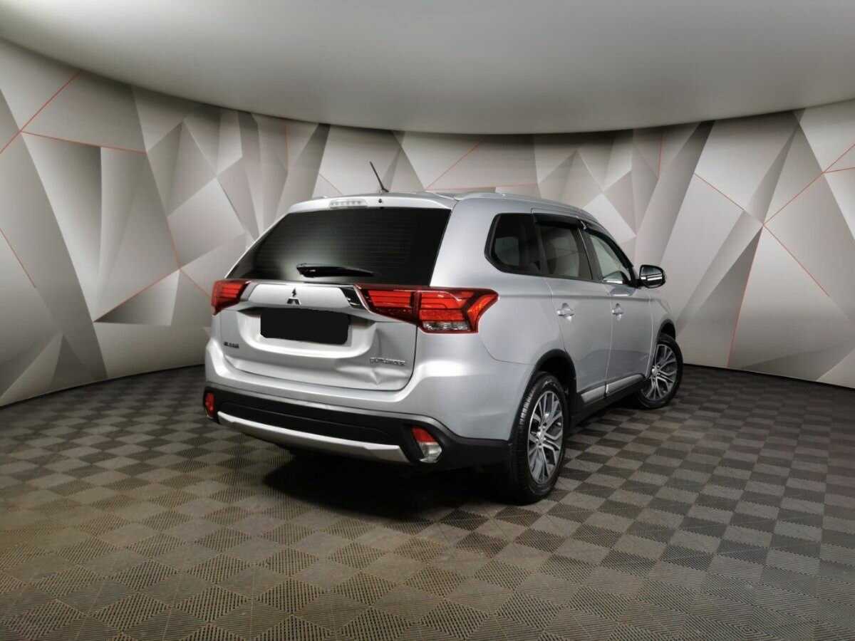 Mitsubishi Outlander 2016 года с пробегом. Фото: #1