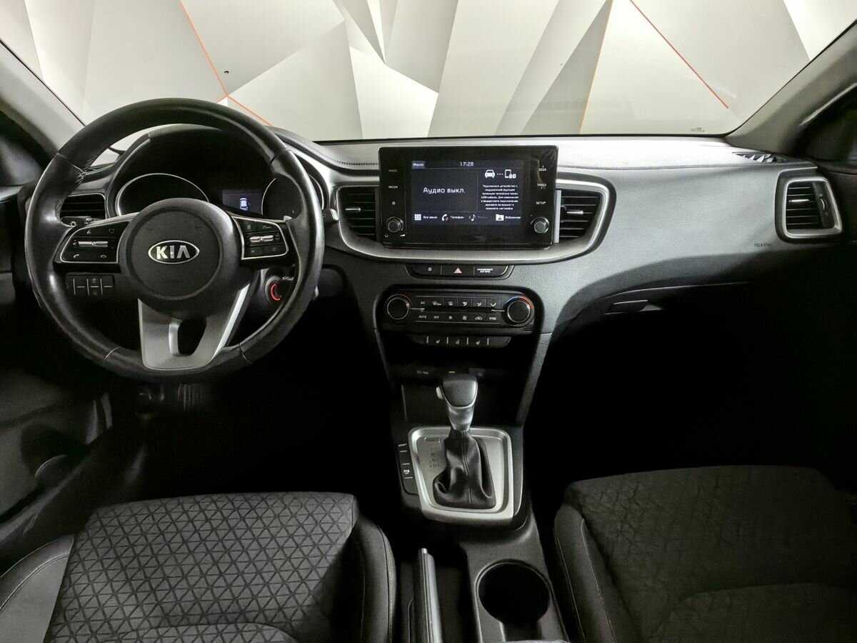 Kia Ceed 2020 года с пробегом. Фото: #9
