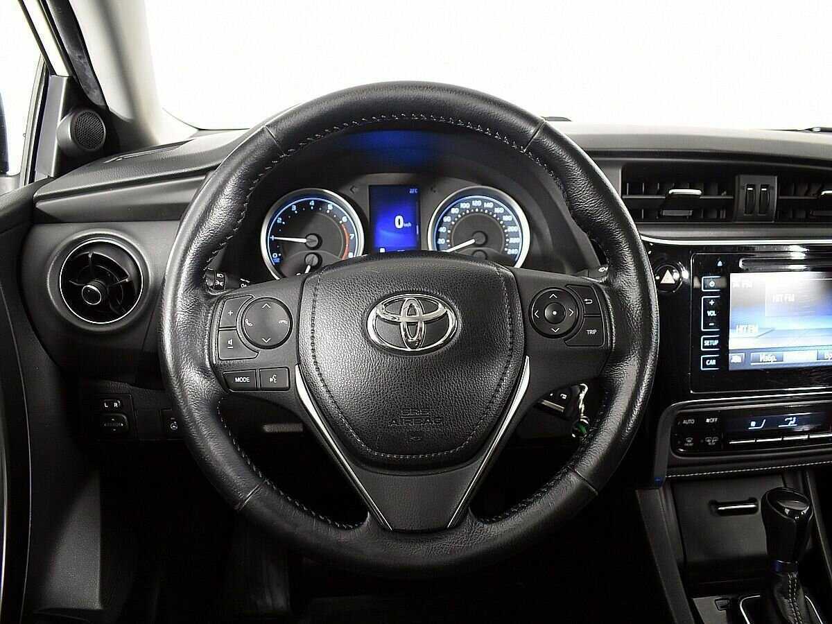 Toyota Corolla 2017 года с пробегом. Фото: #10