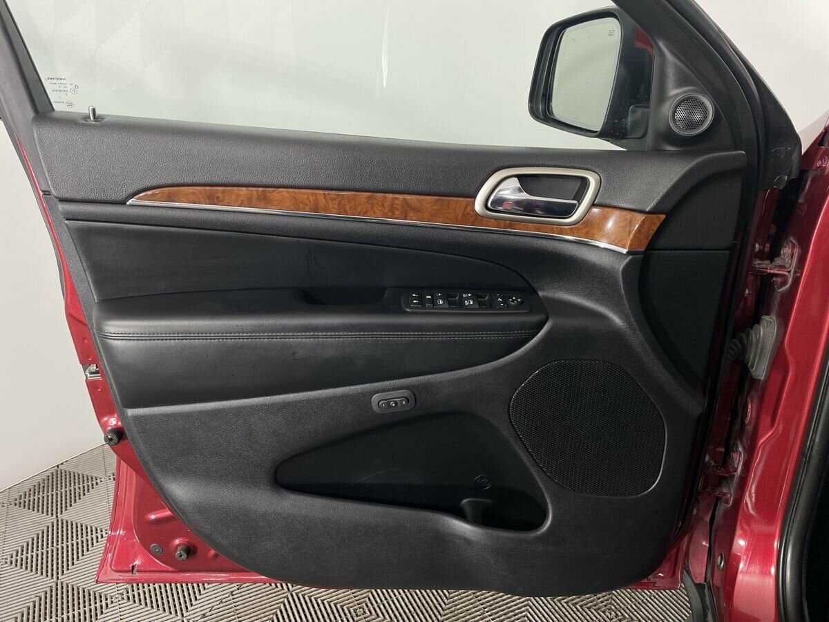 Jeep Grand Cherokee 2012 года с пробегом. Фото: #7