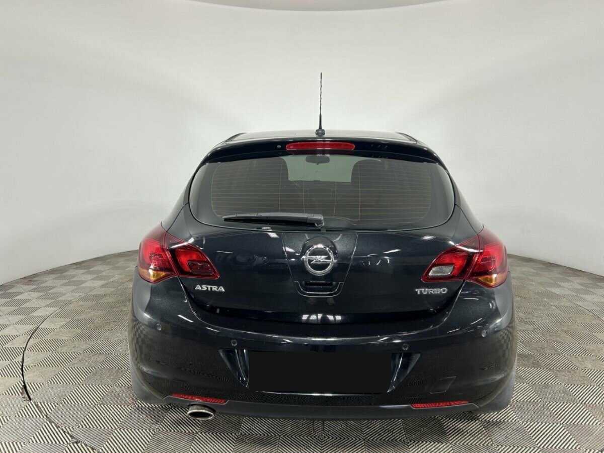 Opel Astra 2012 года с пробегом. Фото: #2