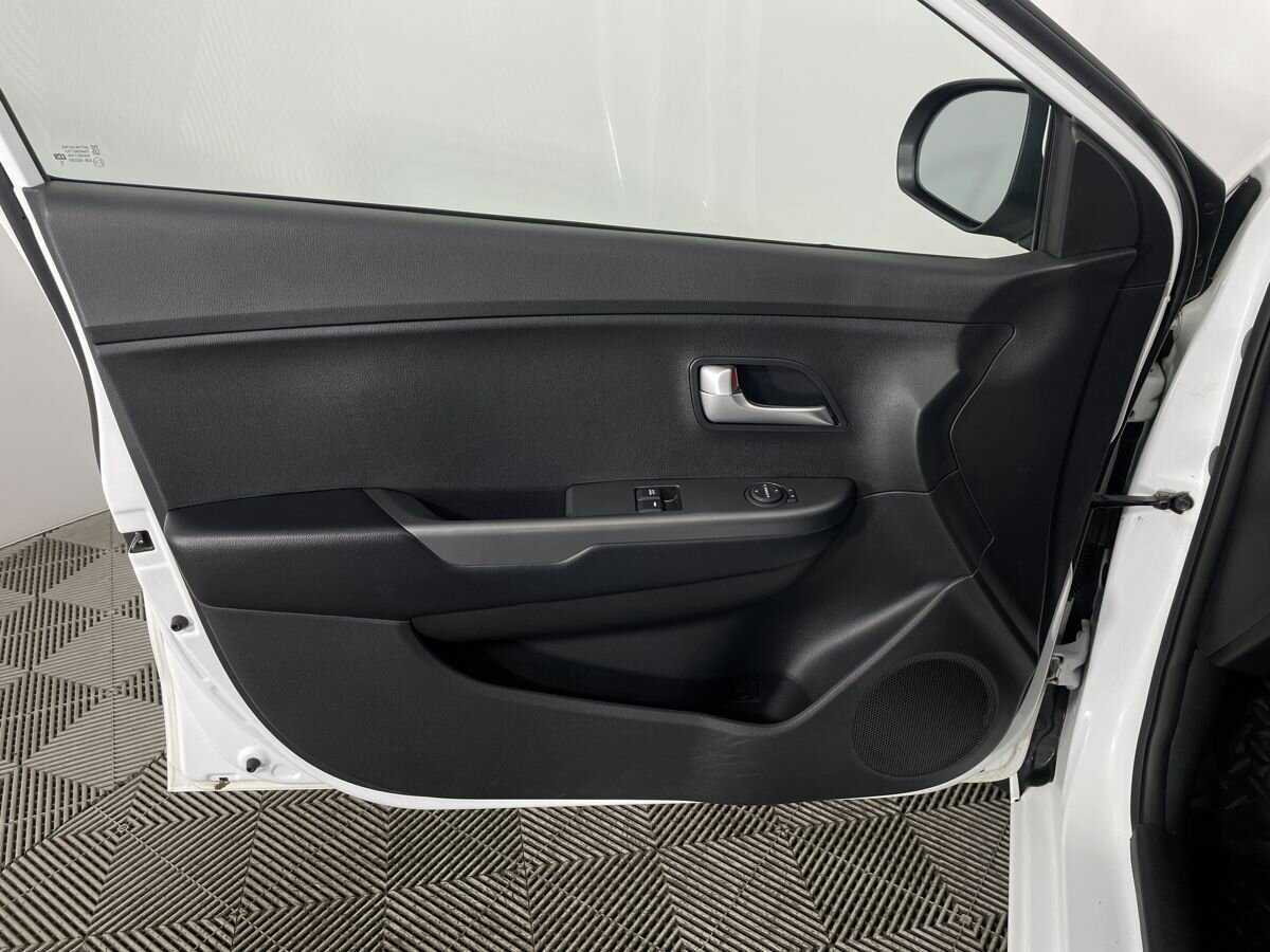 Kia Rio 2017 года с пробегом. Фото: #7