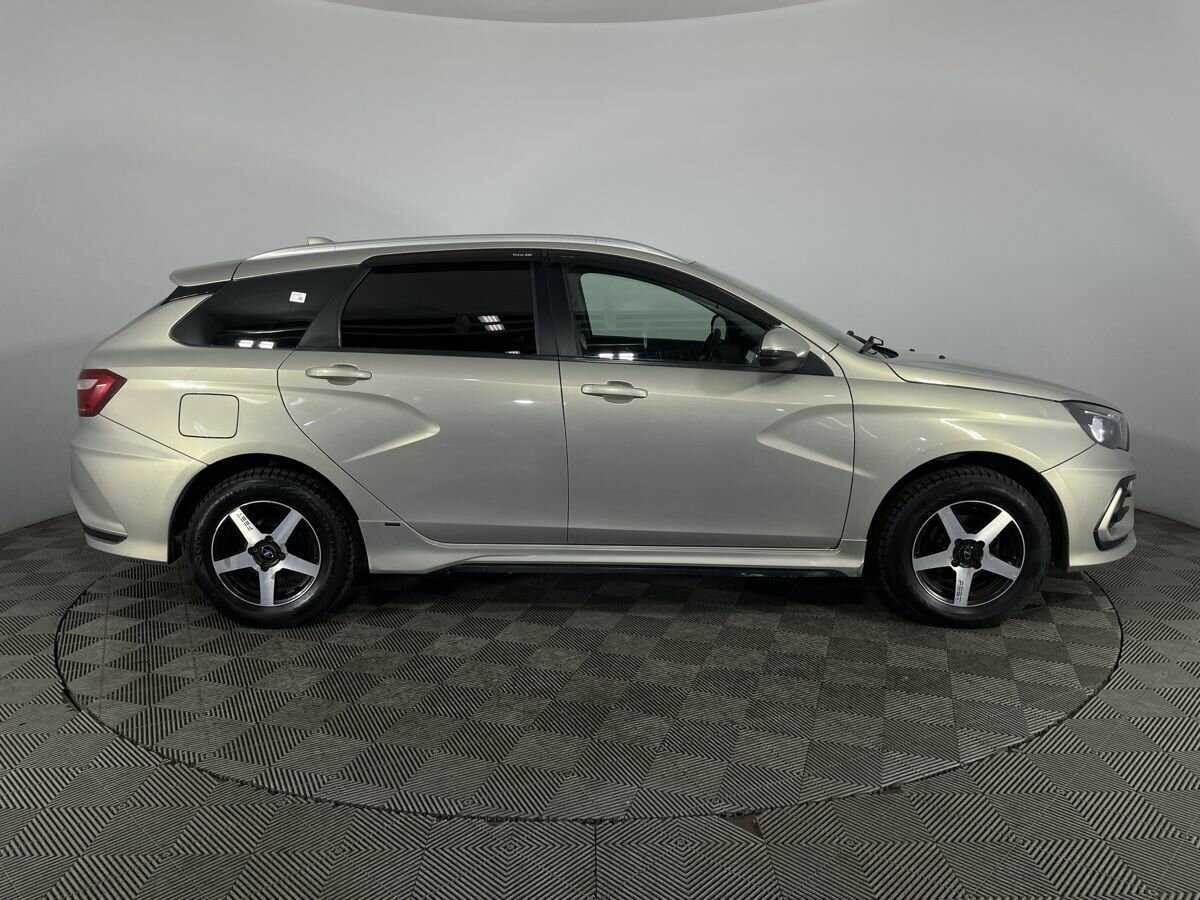 Lada (ВАЗ) Vesta 2018 года с пробегом. Фото: #3