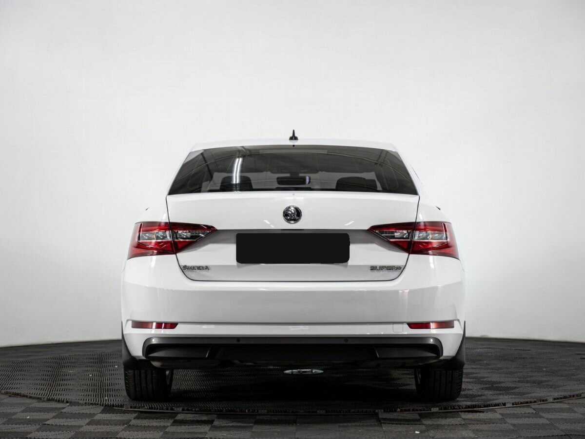 Skoda Superb 2018 года с пробегом. Фото: #4