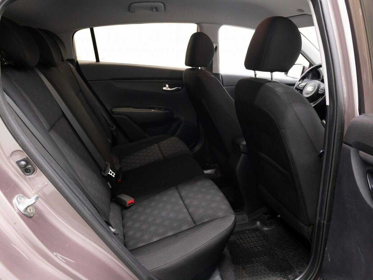 Kia Rio 2018 года с пробегом. Фото: #9