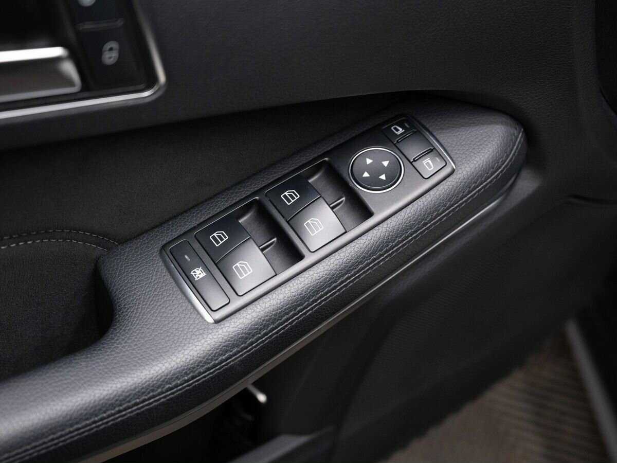 Mercedes-Benz E-Класс 2015 года с пробегом. Фото: #23