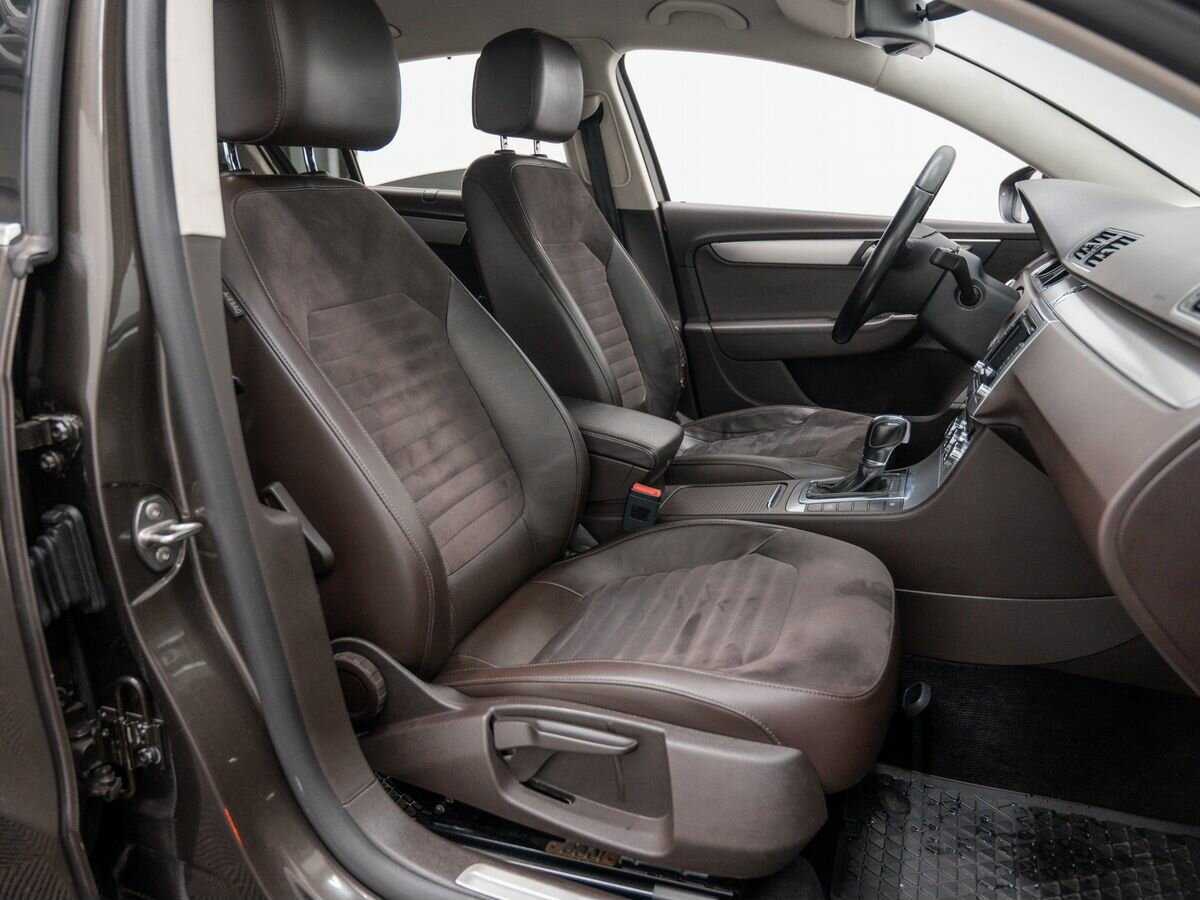 Volkswagen Passat 2012 года с пробегом. Фото: #8