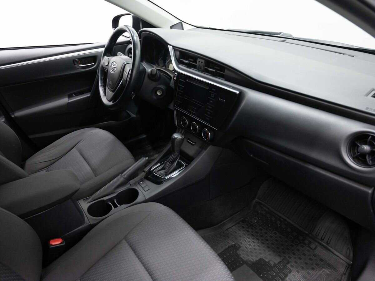 Toyota Corolla 2017 года с пробегом. Фото: #10