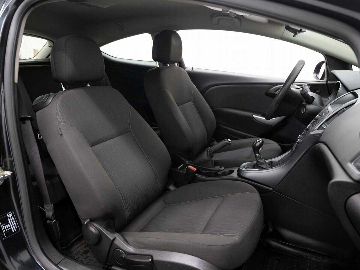 Opel Astra 2013 года с пробегом. Фото: #10