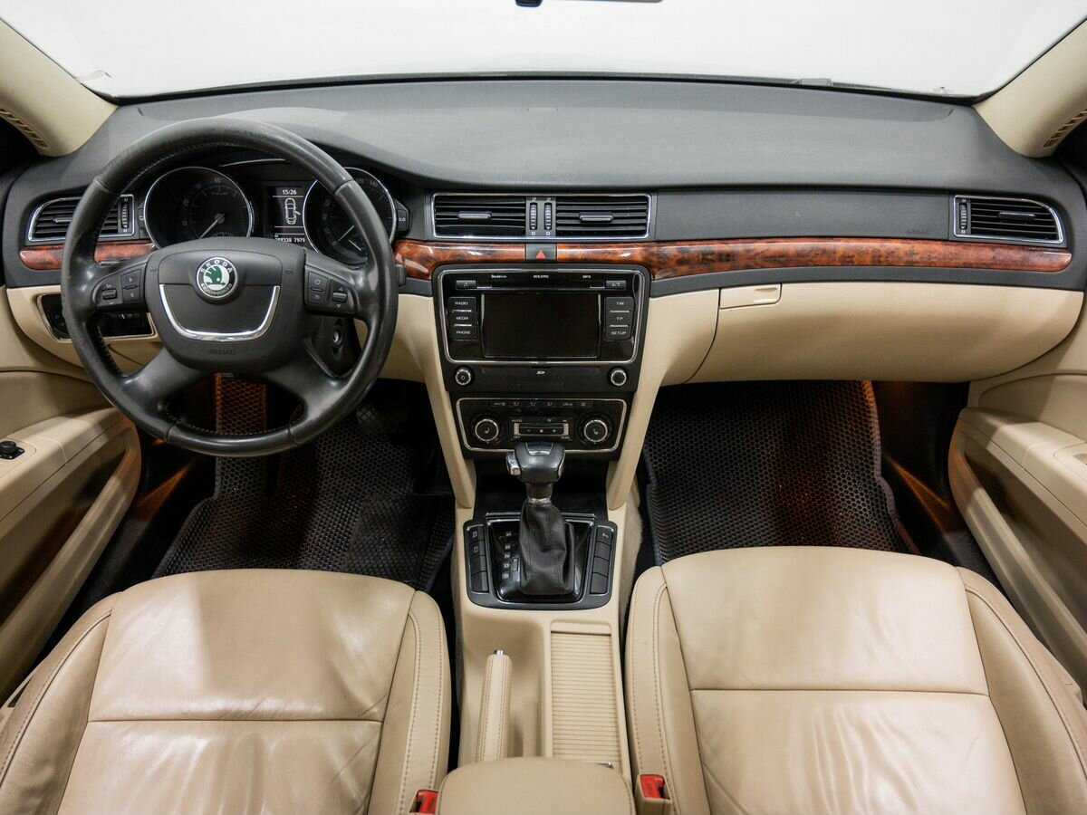Skoda Superb 2012 года с пробегом. Фото: #10