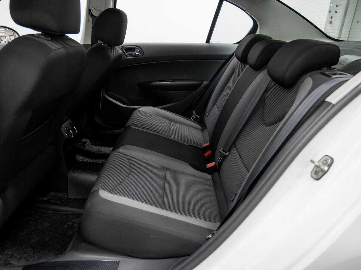 Peugeot 408 2017 года с пробегом. Фото: #11