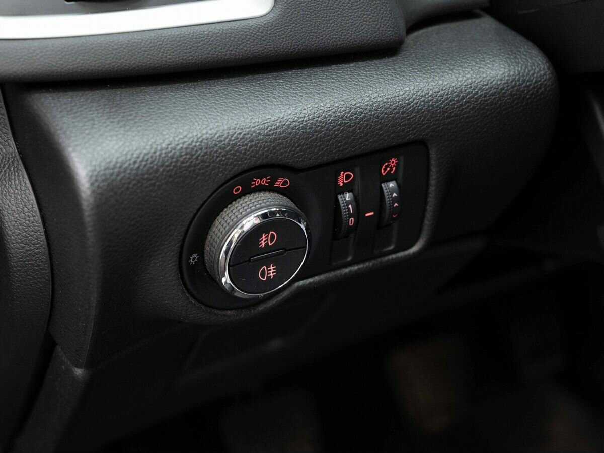 Opel Astra 2013 года с пробегом. Фото: #17