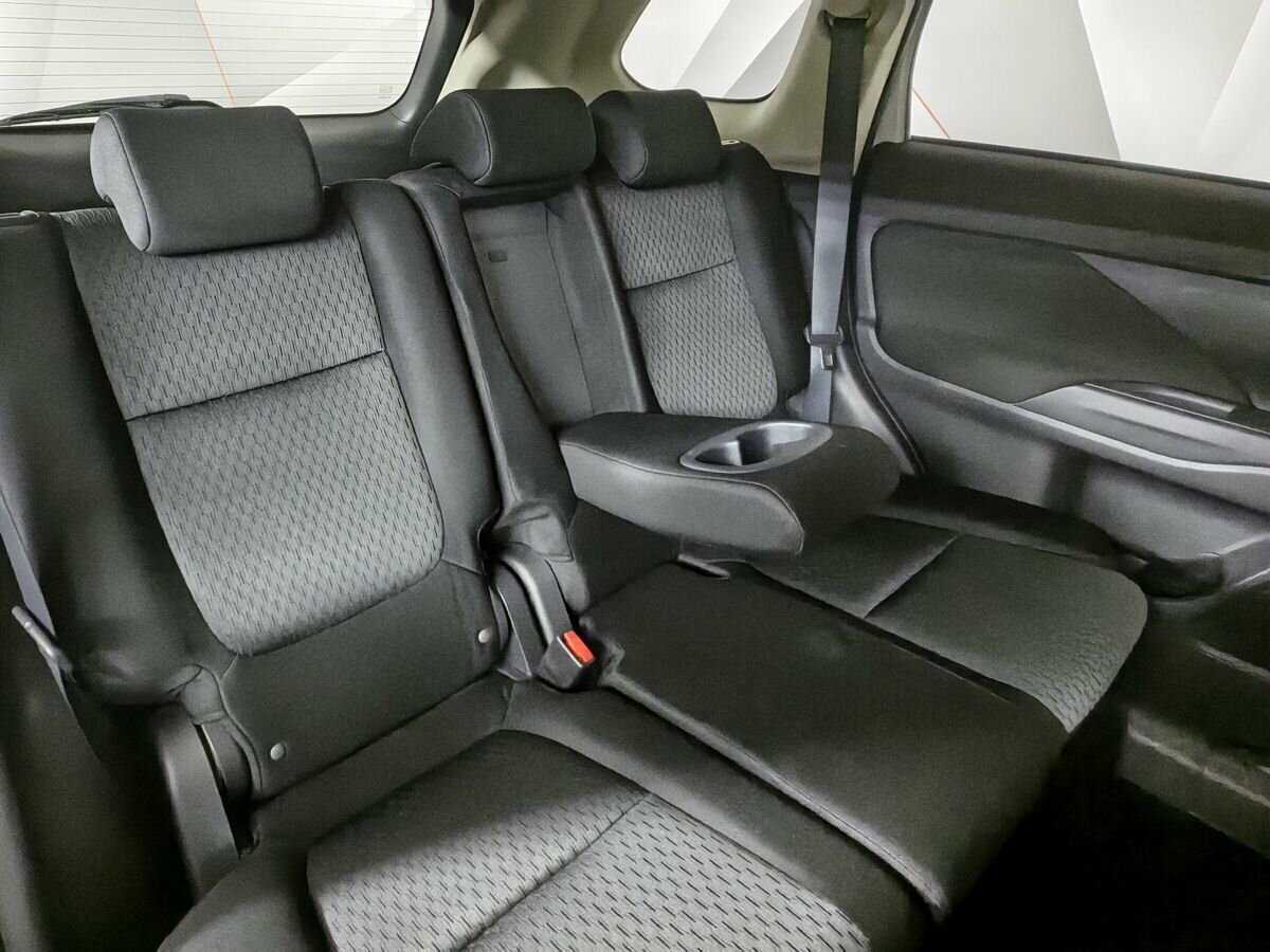 Mitsubishi Outlander 2012 года с пробегом. Фото: #12