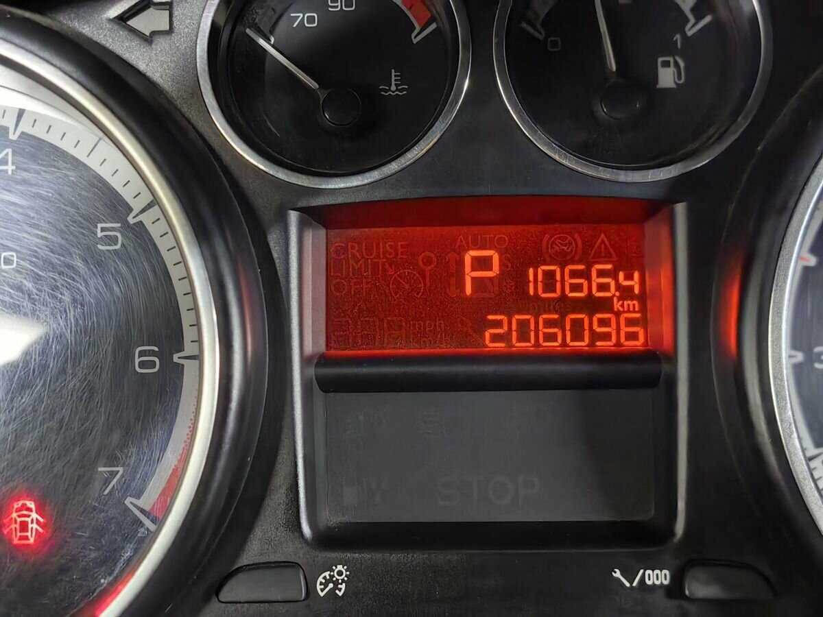 Peugeot 408 2014 года с пробегом. Фото: #15