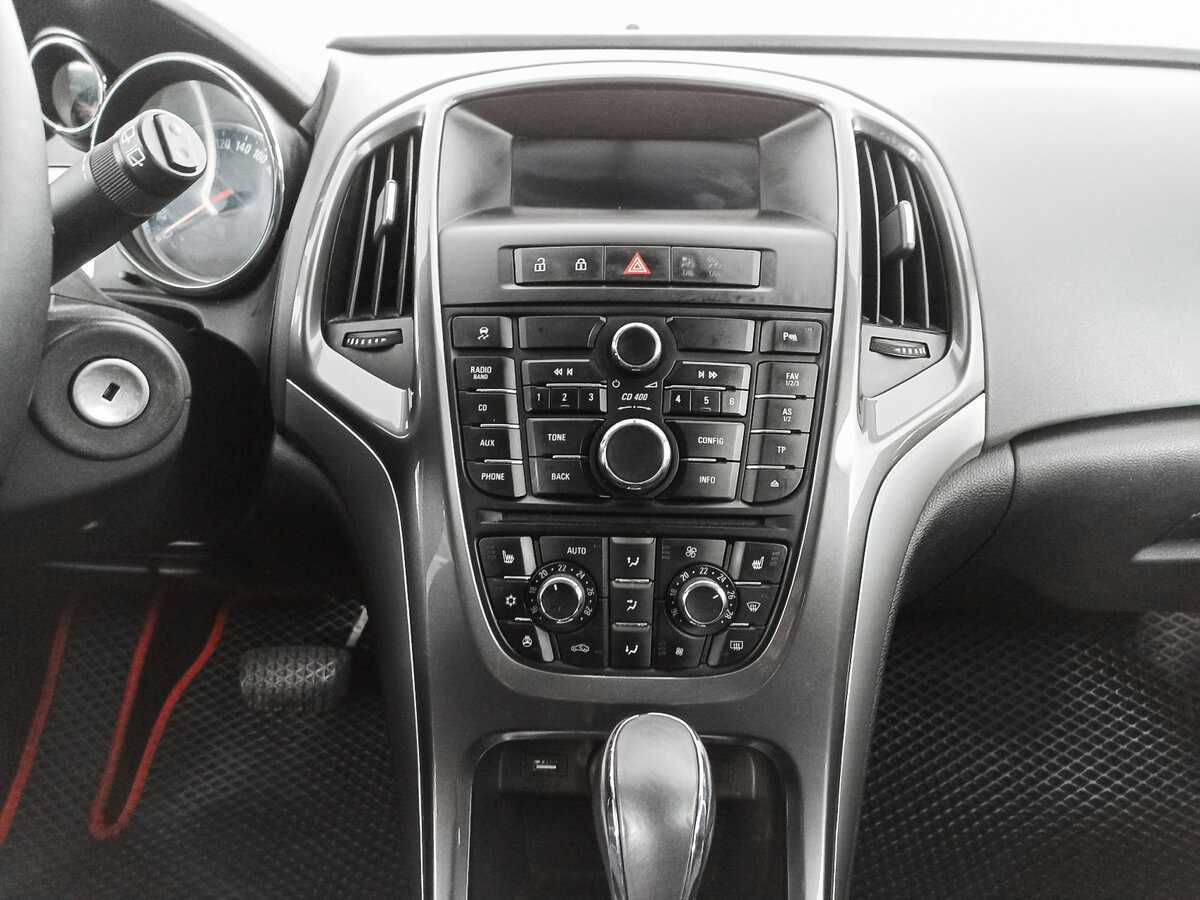 Opel Astra 2013 года с пробегом. Фото: #12