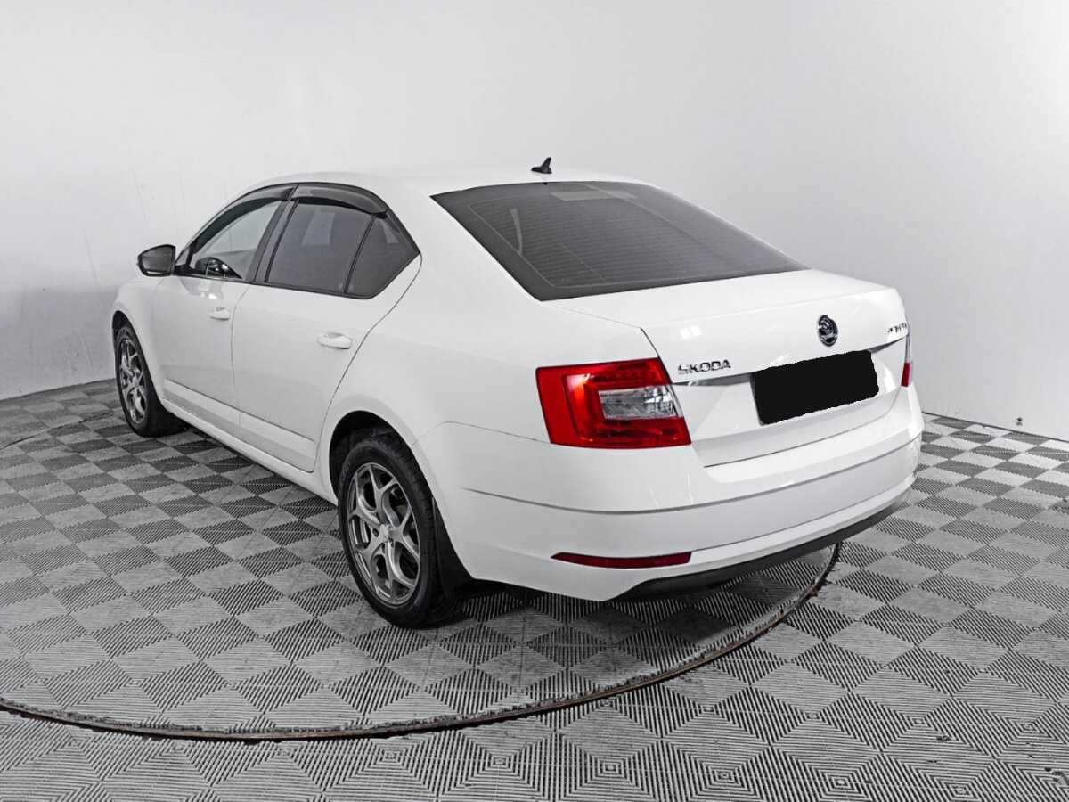 Skoda Octavia 2019 года с пробегом. Фото: #6