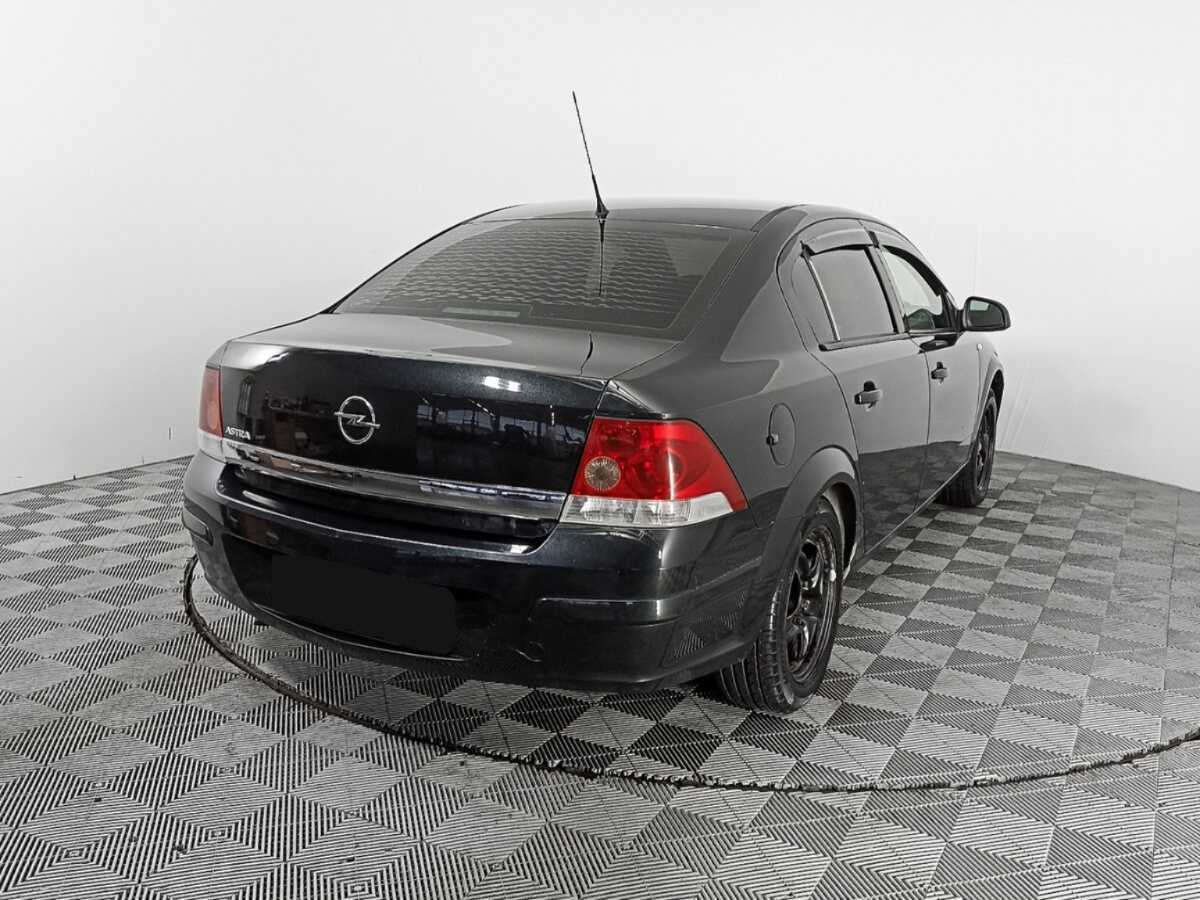 Opel Astra 2012 года с пробегом. Фото: #4
