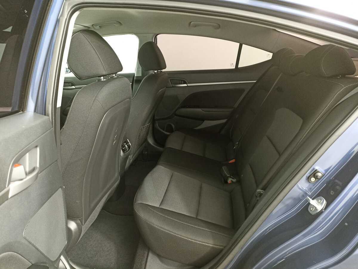 Hyundai Elantra 2018 года с пробегом. Фото: #9