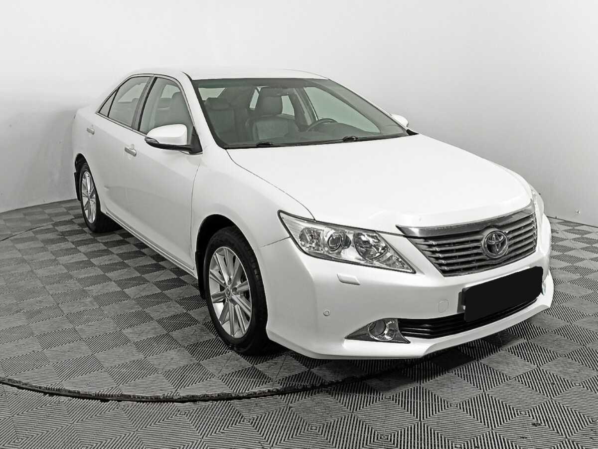 Toyota Camry 2014 года с пробегом. Фото: #2