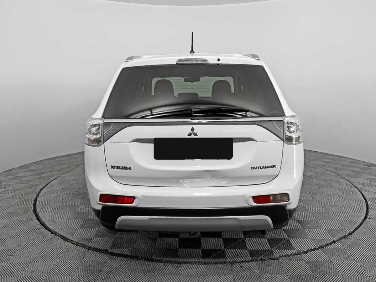 Mitsubishi Outlander 2014 года с пробегом. Фото: #4
