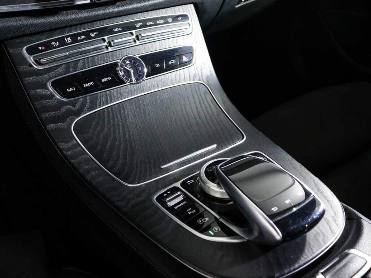 Mercedes-Benz E-Класс 2017 года с пробегом. Фото: #16