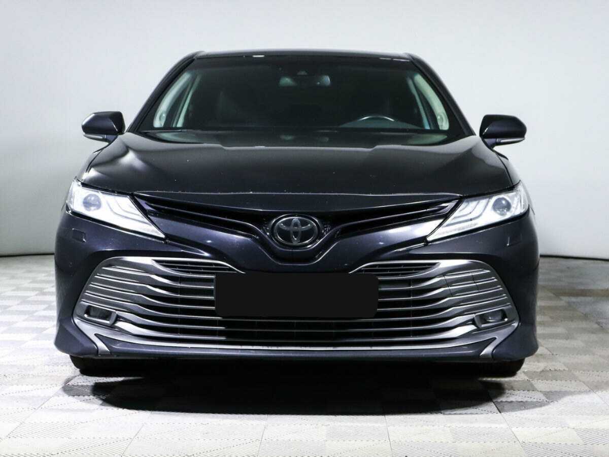 Toyota Camry 2018 года с пробегом. Фото: #1