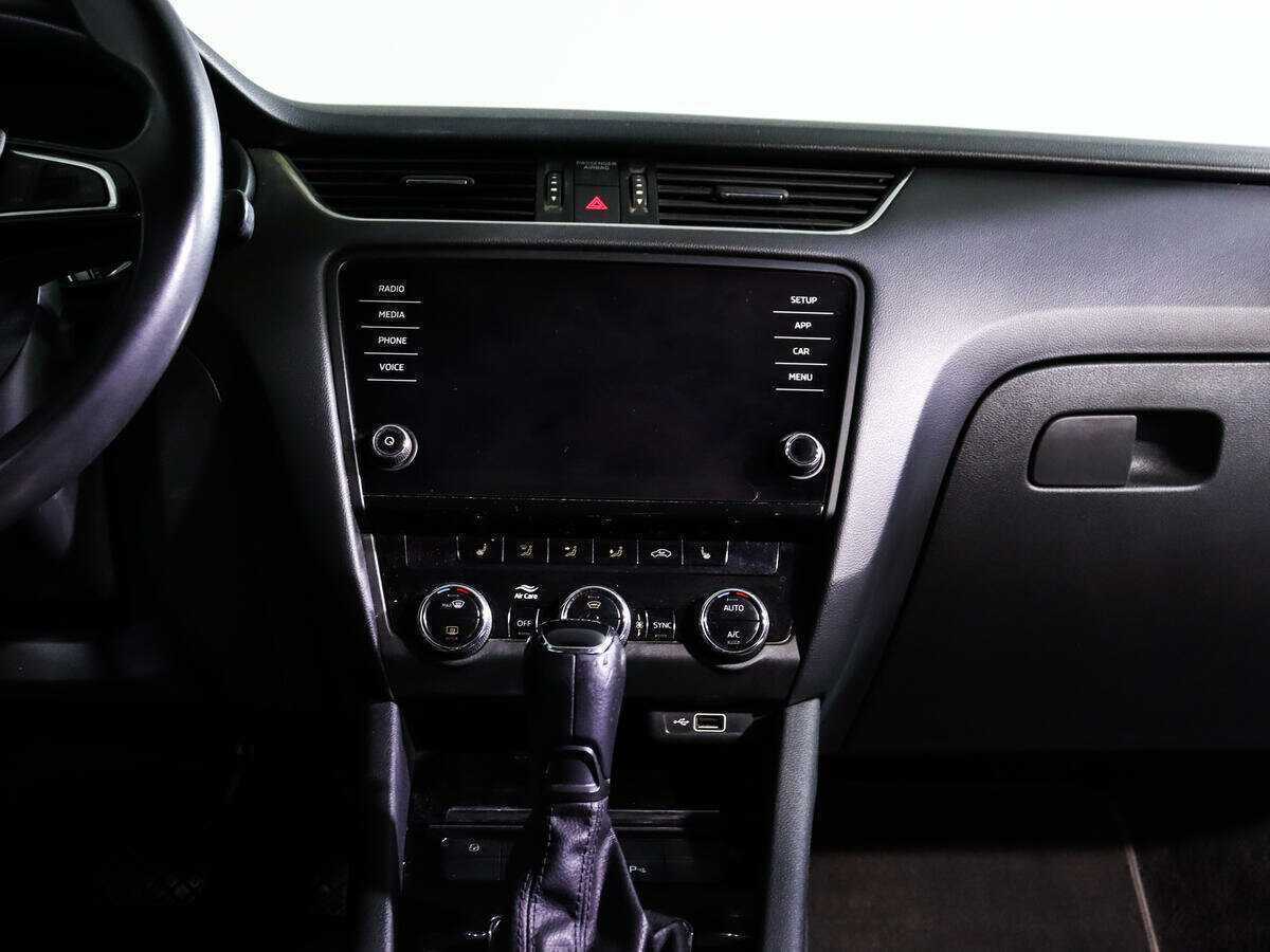 Skoda Octavia 2019 года с пробегом. Фото: #12