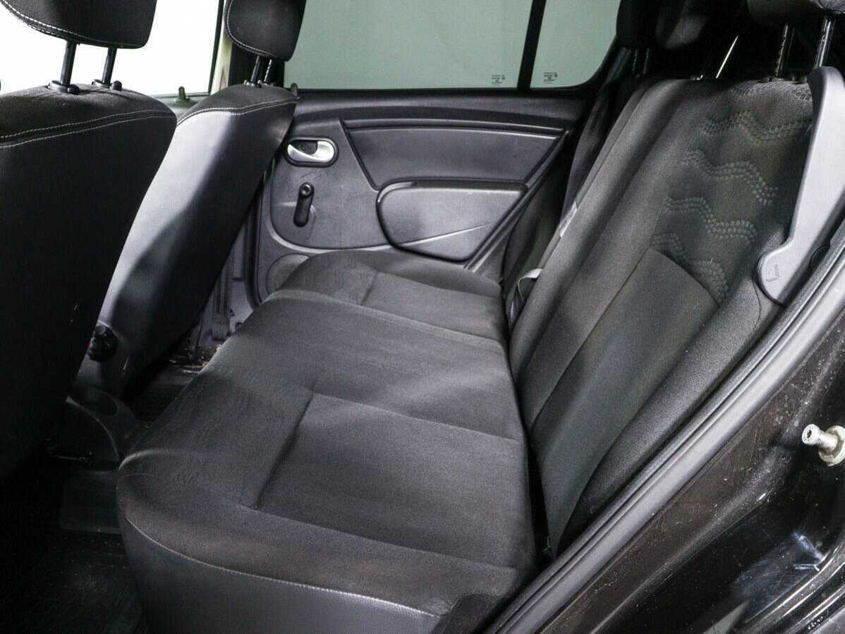 Renault Sandero 2012 года с пробегом. Фото: #9