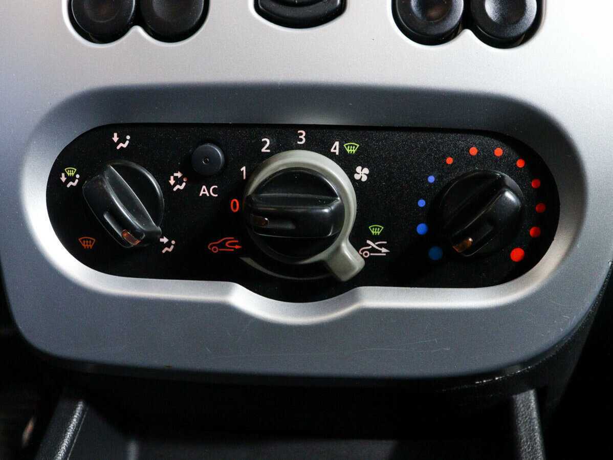 Renault Sandero 2012 года с пробегом. Фото: #15