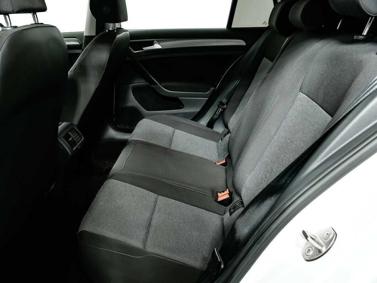 Volkswagen Golf 2015 года с пробегом. Фото: #11