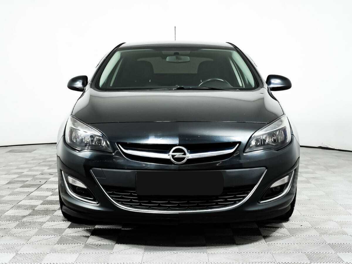 Opel Astra 2013 года с пробегом. Фото: #1