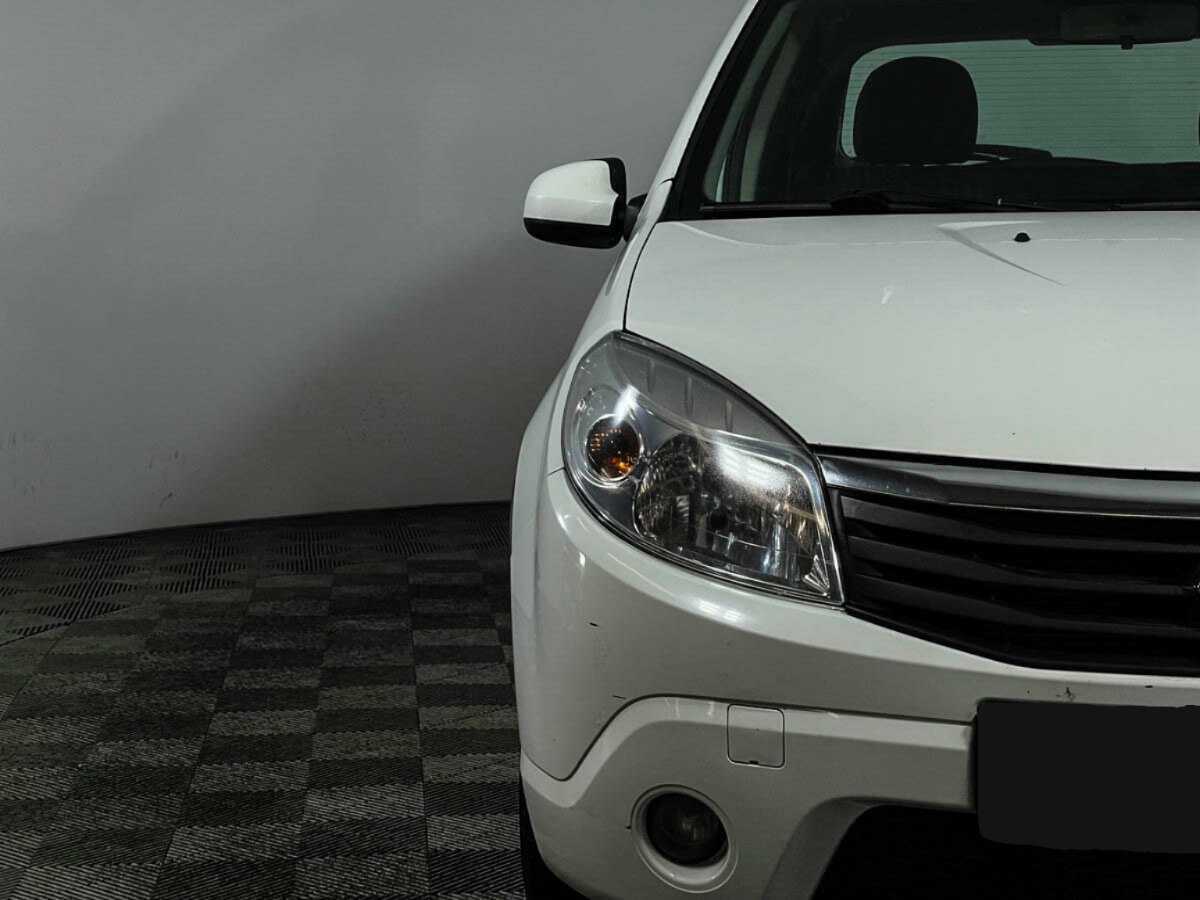 Renault Sandero 2013 года с пробегом. Фото: #8