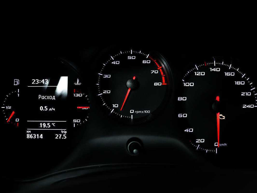 SEAT Leon 2012 года с пробегом. Фото: #9