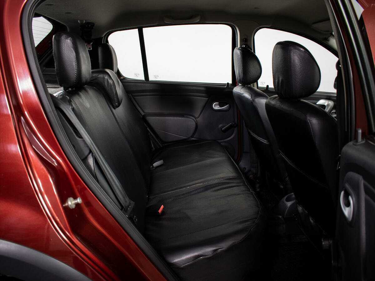 Renault Sandero 2012 года с пробегом. Фото: #9