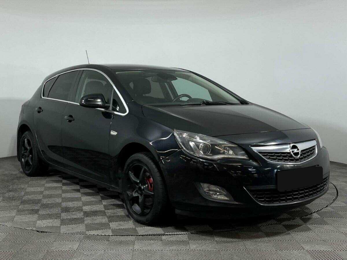 Opel Astra 2012 года с пробегом. Фото: #2